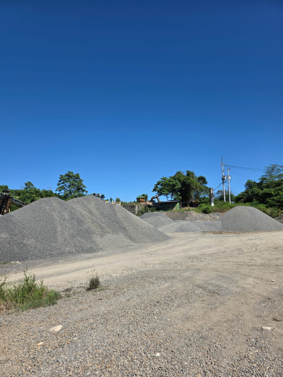 Basalt stockpiles at the Banaban plant